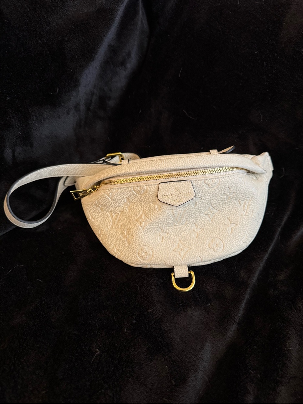 Louis Vuitton Style Cream Embossed Monogram Belt Bag Bum Bag VGUC - Picture 2 of 11
